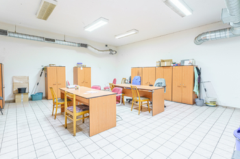 Pronájem skladovacích prostor 2043 m², Dobříš