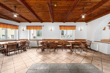 Pronájem restaurace 170 m², Boršov nad Vltavou