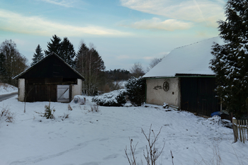 Pohled do dvora - Prodej chaty / chalupy 119 m², Heřmaničky