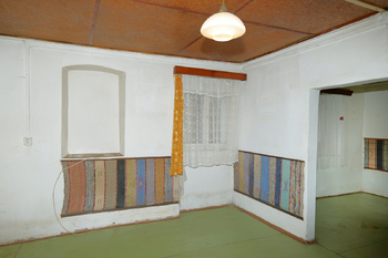 Pokoj za kuchyní - Prodej chaty / chalupy 119 m², Heřmaničky