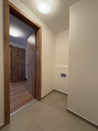 Komora - Pronájem bytu 2+kk v osobním vlastnictví 59 m², Praha 9 - Vysočany