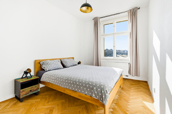 Pokoj/Ložnice 2 - Prodej bytu 3+1 v osobním vlastnictví 83 m², Praha 3 - Žižkov