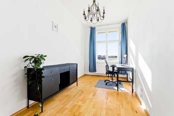 Pracovna - Prodej bytu 3+1 v osobním vlastnictví 83 m², Praha 3 - Žižkov