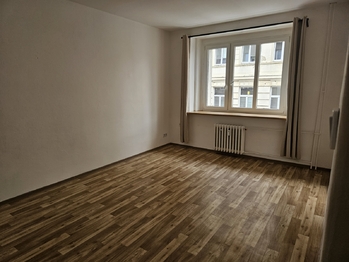 Pronájem bytu 1+kk v osobním vlastnictví 30 m², Kladno