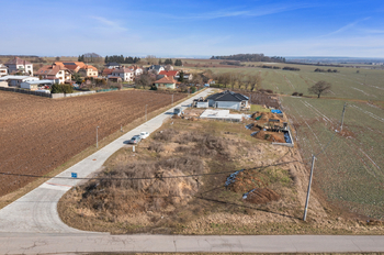 Prodej pozemku 839 m², Hvozdnice