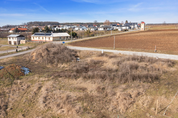 Prodej pozemku 839 m², Hvozdnice