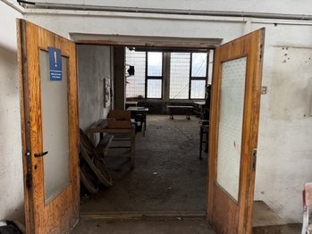 vstup do kovárny - Pronájem skladovacích prostor 410 m², Žatec