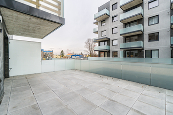 terasa - Pronájem bytu 2+kk v družstevním vlastnictví 78 m², Praha 9 - Prosek