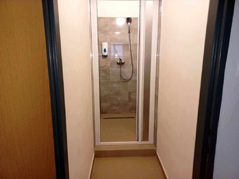 Sprchy. - Pronájem kancelářských prostor 17 m², Tábor