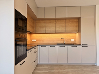 kuchyně - Pronájem bytu 3+kk v osobním vlastnictví 81 m², České Budějovice