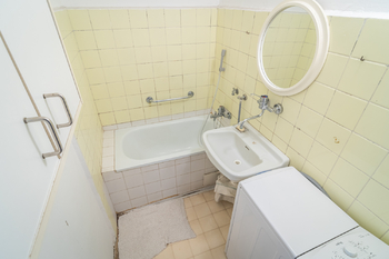Prodej bytu 2+kk v osobním vlastnictví 45 m², Praha 8 - Kobylisy