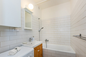 Prodej bytu 2+kk v osobním vlastnictví 44 m², Praha 6 - Ruzyně