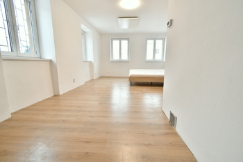 Pokoj - Pronájem bytu 1+1 v osobním vlastnictví 50 m², Nová Paka