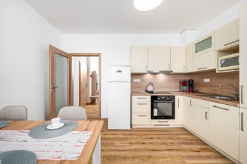 Obývák + kk - Prodej bytu 2+kk v osobním vlastnictví 73 m², České Budějovice