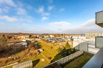 Zbalkonu - Prodej bytu 2+kk v osobním vlastnictví 73 m², České Budějovice