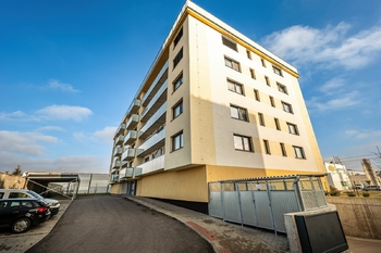 Západní pohled - Prodej bytu 2+kk v osobním vlastnictví 73 m², České Budějovice