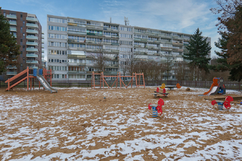 Hřiště za domem - Prodej bytu 3+kk v osobním vlastnictví 57 m², Praha 8 - Karlín