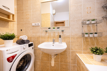 Prodej bytu 3+kk v osobním vlastnictví 1350 m², Rudná