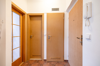 Prodej bytu 3+kk v osobním vlastnictví 1350 m², Rudná