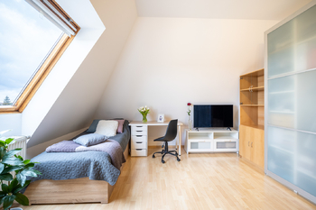 Prodej bytu 3+kk v osobním vlastnictví 1350 m², Rudná