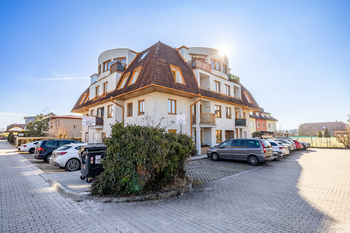 Prodej bytu 3+kk v osobním vlastnictví 1350 m², Rudná