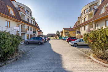 Prodej bytu 3+kk v osobním vlastnictví 1350 m², Rudná