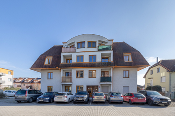 Prodej bytu 3+kk v osobním vlastnictví 1350 m², Rudná