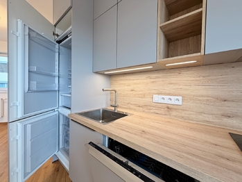 obývací pokoj s kuchyní - Pronájem bytu 3+kk v osobním vlastnictví 87 m², České Budějovice