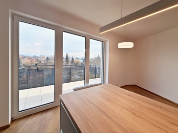 obývací pokoj s kuchyní - Pronájem bytu 3+kk v osobním vlastnictví 87 m², České Budějovice