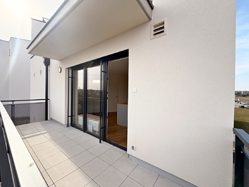 balkon - Pronájem bytu 3+kk v osobním vlastnictví 87 m², České Budějovice