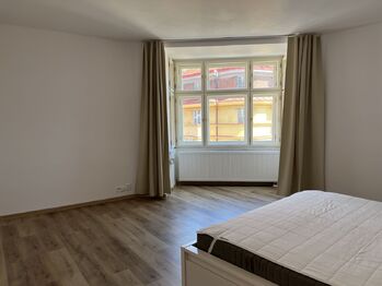 Pronájem bytu 2+kk v osobním vlastnictví 52 m², Praha 3 - Vinohrady