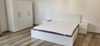 Pronájem bytu 2+kk v osobním vlastnictví 52 m², Praha 3 - Vinohrady