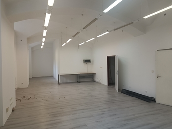 Pronájem skladovacích prostor 97 m², Praha 5 - Smíchov