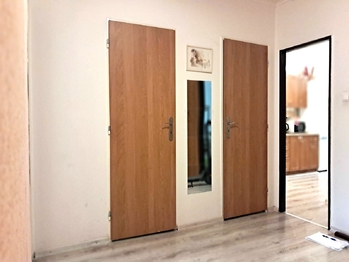 Předsíň - Pronájem bytu 3+1 v osobním vlastnictví 69 m², Praha 4 - Kamýk