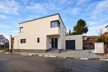 Pronájem domu 200 m², Sezimovo Ústí