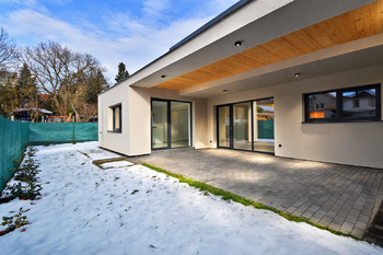 Pronájem domu 200 m², Sezimovo Ústí