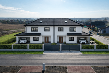 Prodej pozemku 821 m², Kly