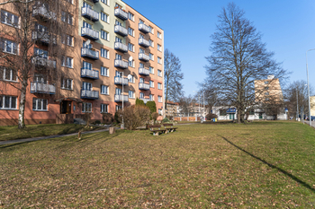 dům - Prodej bytu 2+1 v osobním vlastnictví 52 m², Kladno