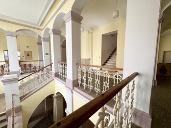 Prodej nájemního domu 2396 m², Kyjov