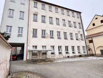 Prodej nájemního domu 2396 m², Kyjov