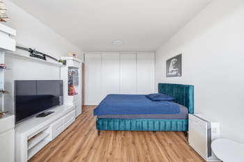 Prodej bytu 1+1 v osobním vlastnictví 41 m², Hradec Králové