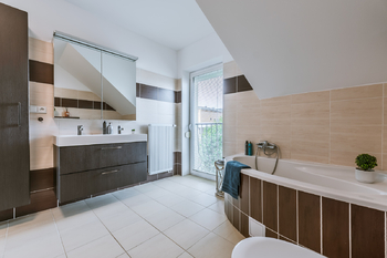 Pronájem domu 123 m², Bašť