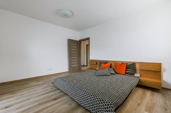 Pronájem domu 123 m², Bašť