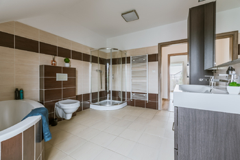 Pronájem domu 123 m², Bašť