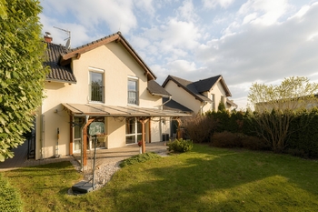 Pronájem domu 123 m², Bašť