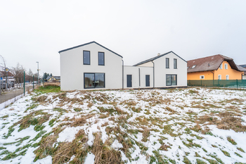 Prodej bytu 5+kk v osobním vlastnictví 160 m², Praha 9 - Koloděje