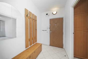 Chodba - Prodej bytu 3+1 v osobním vlastnictví 79 m², Brno