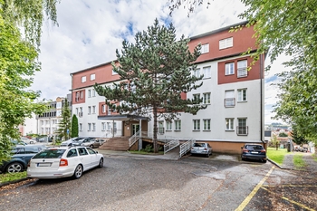 Budova. - Pronájem bytu 2+kk v osobním vlastnictví 43 m², Pelhřimov