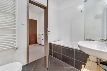 Prodej bytu 2+kk v osobním vlastnictví 51 m², Praha 10 - Horní Měcholupy