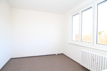 Pokoj vedle kuchyně - Prodej bytu 4+1 v osobním vlastnictví 81 m², Mariánské Lázně